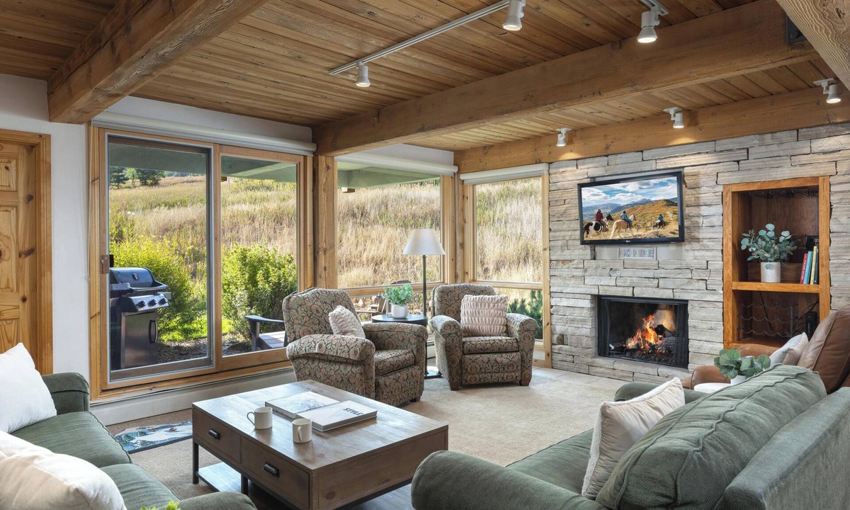Snowmass Village Condo | Top of the Village - Trails 104