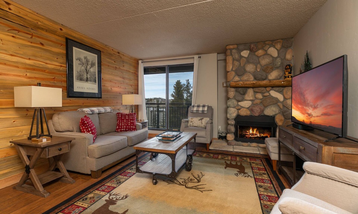 Peak 9 Condo | Trails End Sweet Dreams Condo: Stroll to Main Street, Lifts