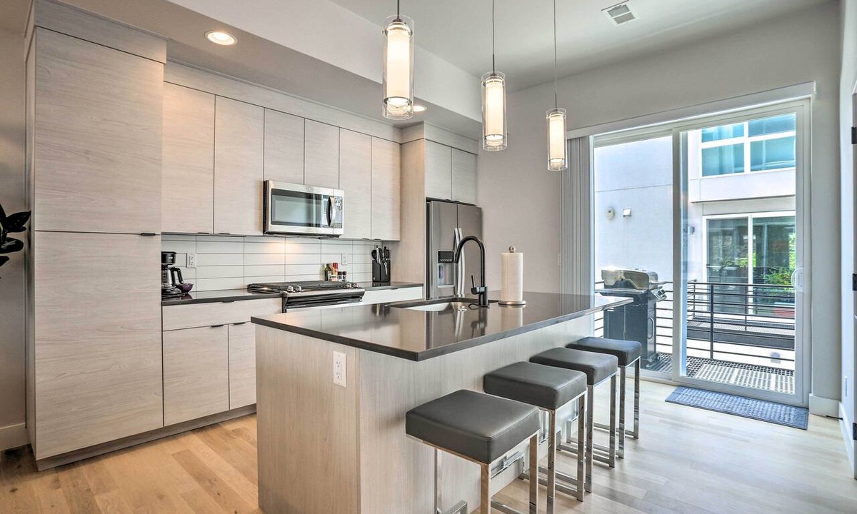 Sloan Lake Apartment | Trendy Denver Townhome - Walk to Mile High Stadium