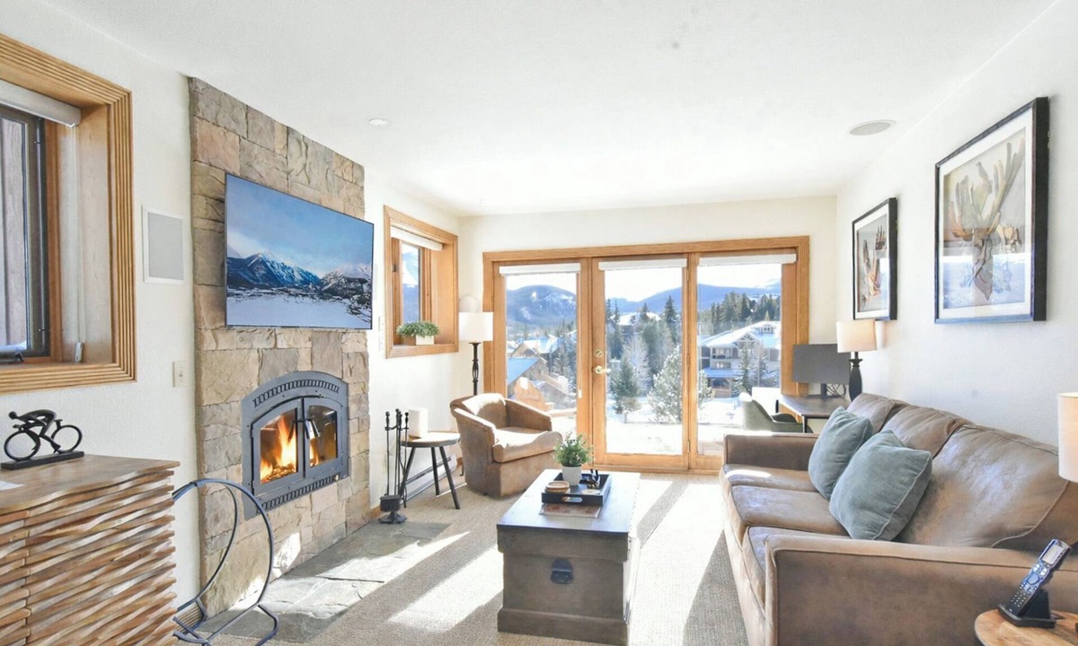 Four O'Clock Condo | Tyra Evergreen Condo: Ski In/Ski Out, Mountain Views