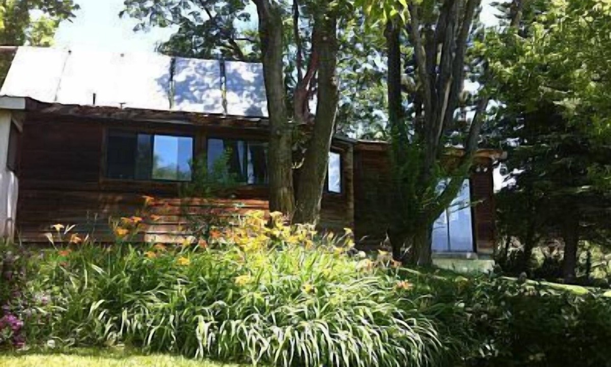 Paonia House | Unique country house with views of the mountains