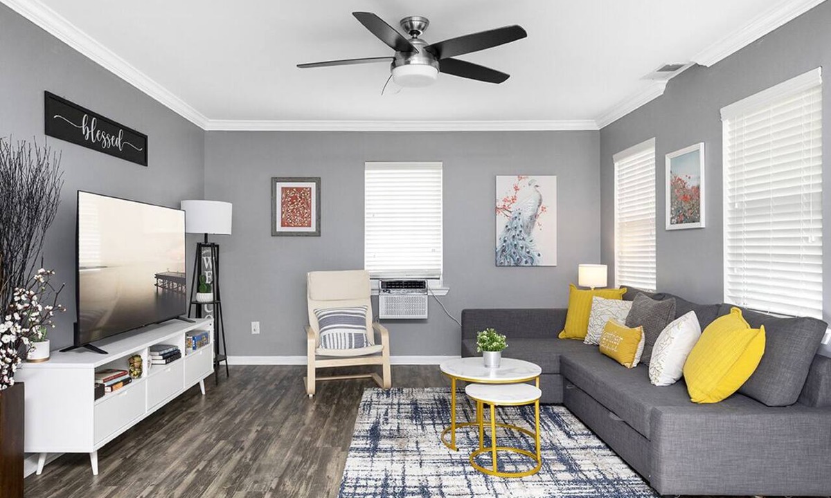 Charlotte House | Unique & Cozy Home 6 Minutes To Uptown With Fenced Yard