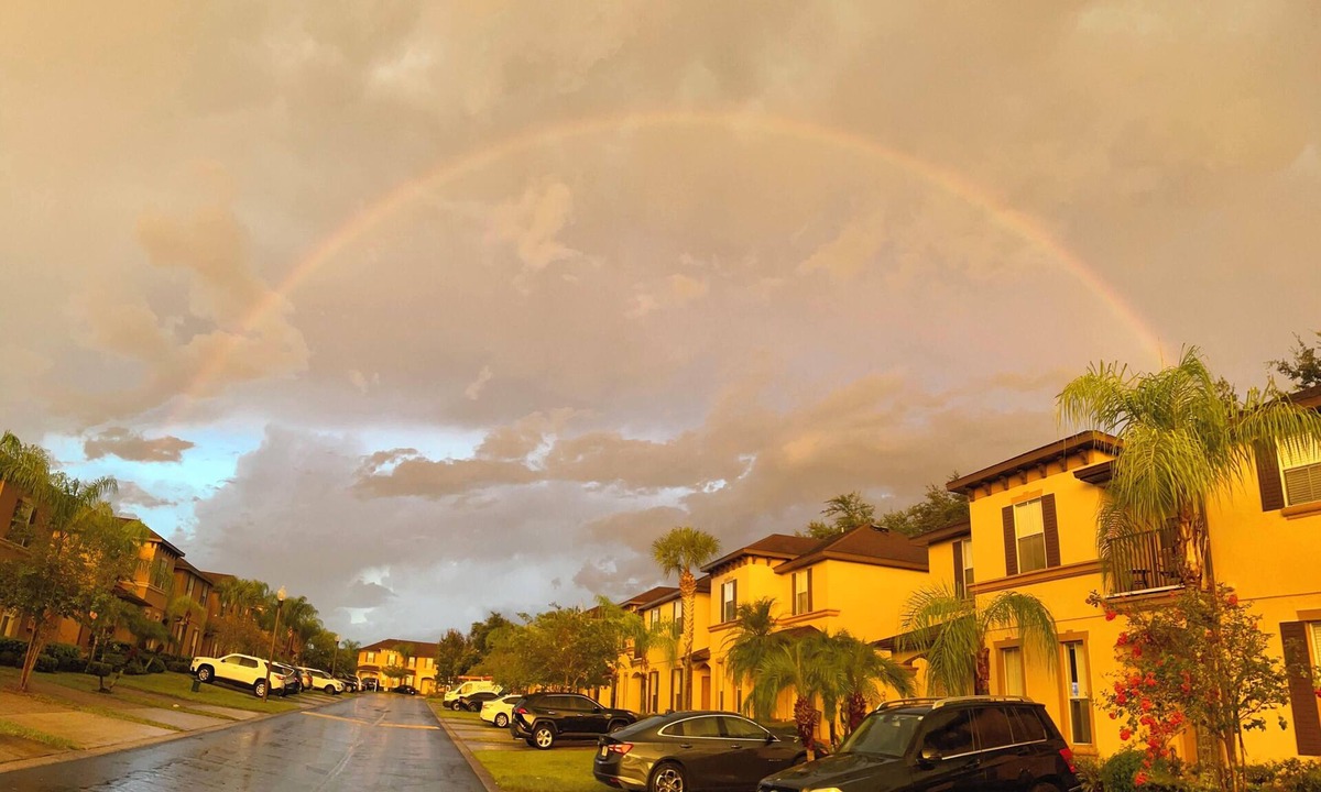 Regal Palms House | Updated 3BR/3BA in Regal Palms Gated Resort Near Disney, Lazy River. Sleeps 6