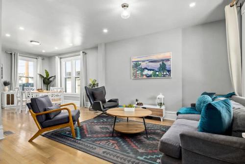 Highland House | Updated Central LoHi Home - Large Yard - 32nd Ave