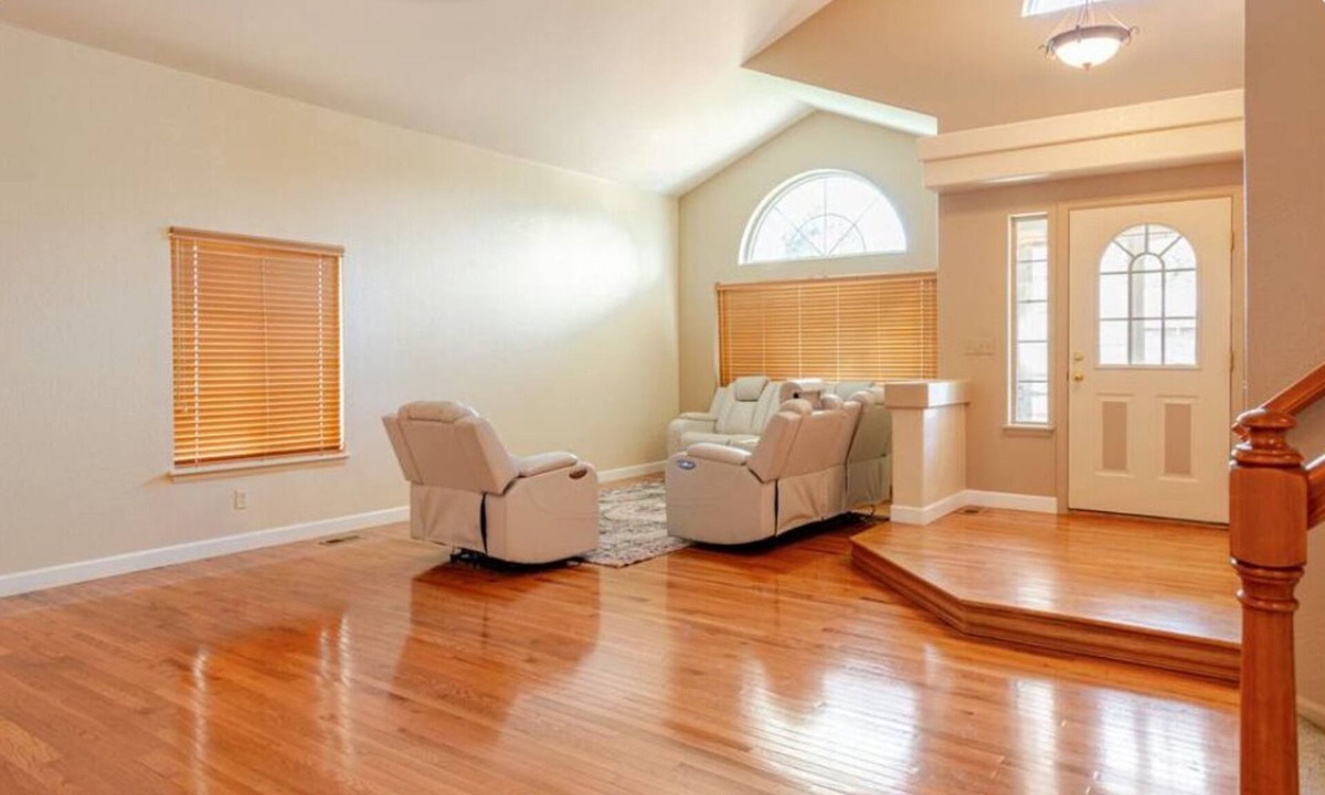 Green Valley Ranch House | Very nice 6bedrooms 4BR. 10 five minutes from Denver international airport
