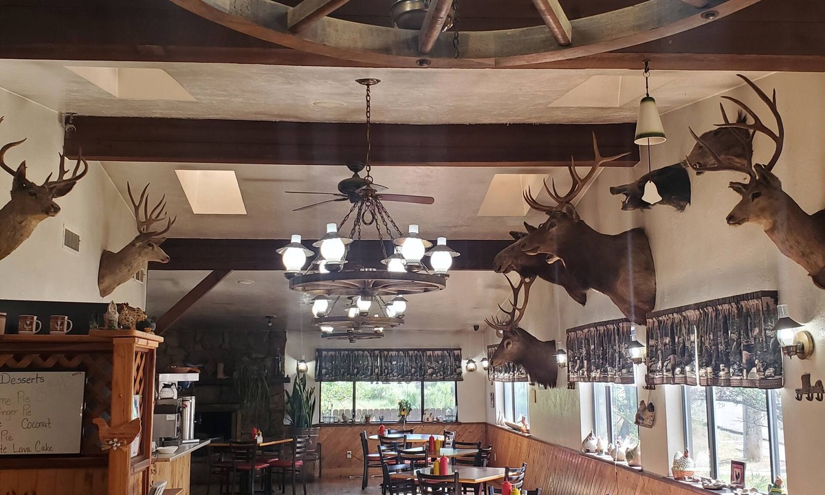 Mesa Hotel | Wagon Wheel Restaurant Bar and Motel