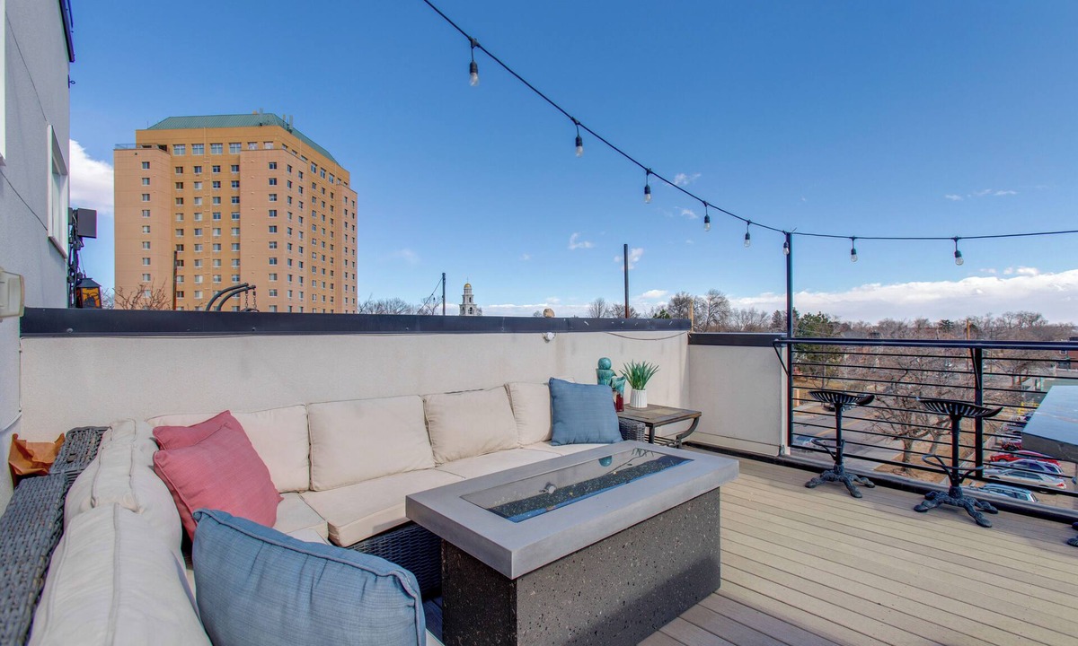 Highland House | Walk to Bars! LoHi City-View Haven w/Hot Tub