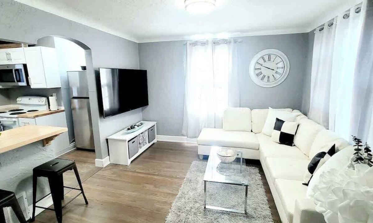 Golden House | Walk to dining/bars/parks! Ideal for Red Rocks!