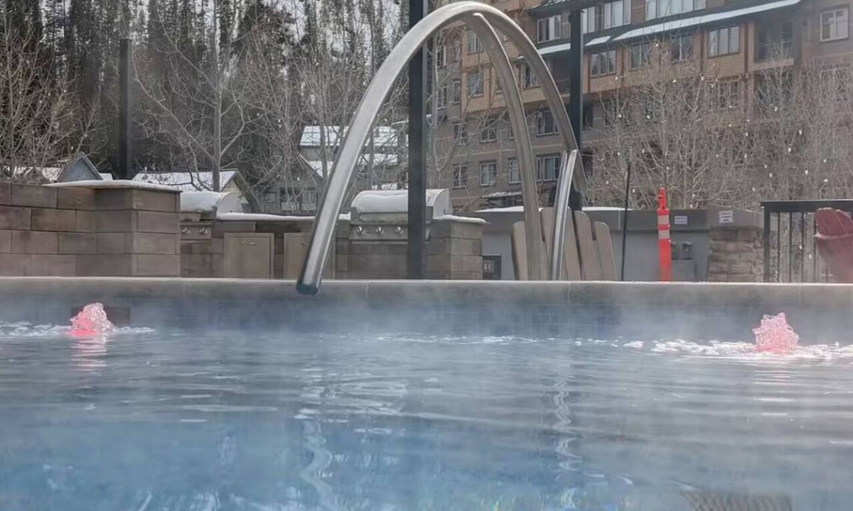 Winter Park Apartment | Walk to Gondola · Alpine Slide & Village