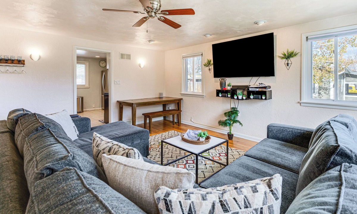 Lafayette House | Walk to Old Town Lafayette! Cozy Couple’s Escape