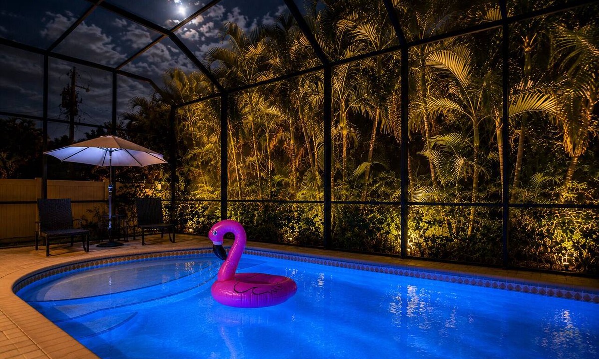 Naples Park House | Walk to Vanderbilt Beach, Pets, 2 Mstrs w Kings beds, htd pool, bikes, BBQ