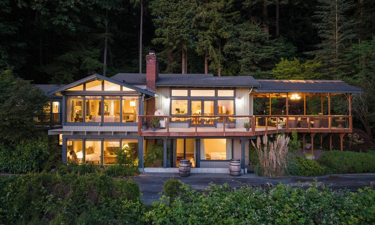 Cottage Lake House | Woodinville Wine Country Tuscan/Chateau Style Home w/Winery. Wines by appt.
