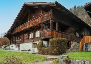160 m² Accommodation ∙ 5 bedrooms ∙ 11 guests in Bex