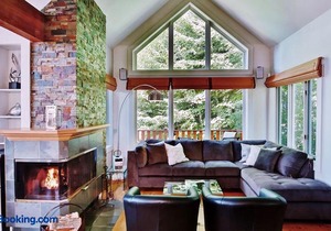 Chalets Alpins - 38 Chemin des Skieurs in Stoneham-et-Tewkesbury