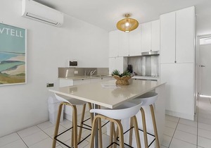 Seaside on Fourth is secluded and spacious, directly across from Sawtell beach. in Sawtell