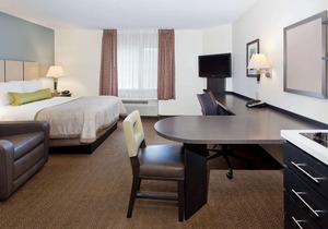 Sonesta Simply Suites Denver West Federal Center