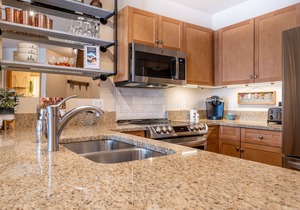 Steps away from Super Bee Lift, wifi, underground parking