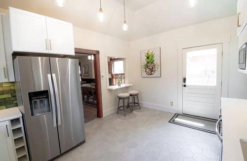Littleton House | 1.5 Blocks to Main St 🏡 Littleton Luxury 🌻Garden 🐶Pets
