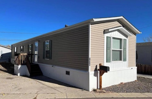 Golden House | 1-bed mobile home with AC, pool,&gym.10 min to Red Rocks 20min Evergreen or City