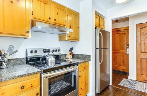 Lakeside Village Condo | 1 Mi to Keystone Resort: Mtn-View Family Escape!