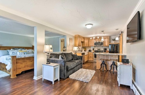Creighton Apartment | 11 Mi to Denver Zoo: Lakewood Studio w/Fire Pit!