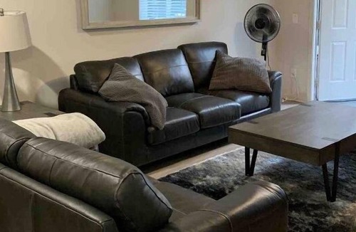 Little Italy Apartment | 1Br heart of Little Italy private entrance