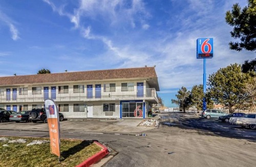 Fort Collins Apartment | 2 Full Beds | Non-Smoking