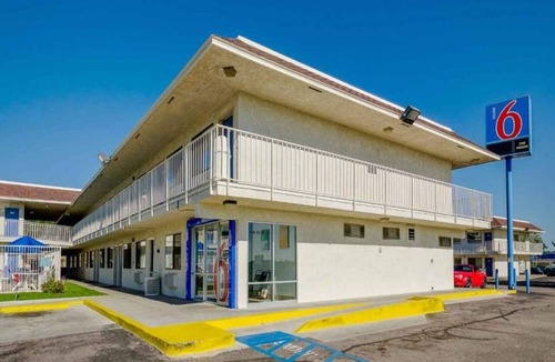 Dupont Apartment | 2 Full Beds|NS| Micfridge