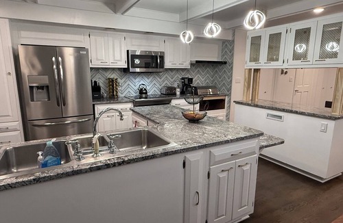 Stillwater House | 20% OFF SUMMER! 8 Beds, Waterfront, Heated Pool, Sauna By Track-Town-SPAC-Golf
