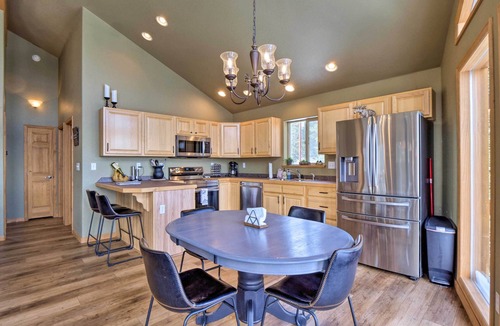 Valley of the Sun Cottage | 26-0086 Fairplay Cabin w/Hot Tub!