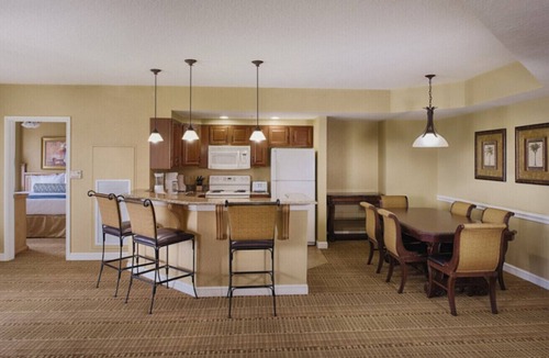 Florida Central Atlantic Coast Resort | 2BR-Dlx Inside Disney Gates-5 Pools, 2 Lazy Rivers, SPLASH pad, Mini Golf & More