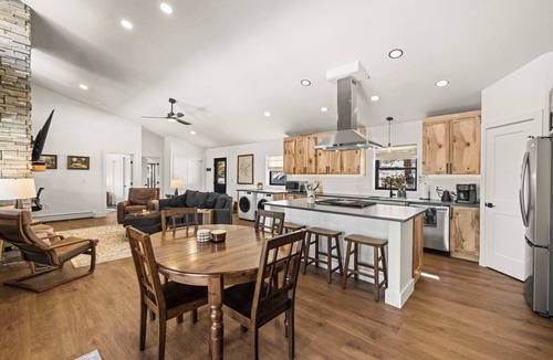 Twin Lakes House | 2BR New Home in Twin Lakes, Views, Pet Friendly