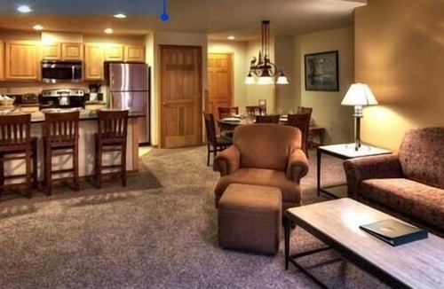 Four O'Clock Resort | 3/3 Grand Timber Lodge Resort-Fireplace-Ski-In/Out