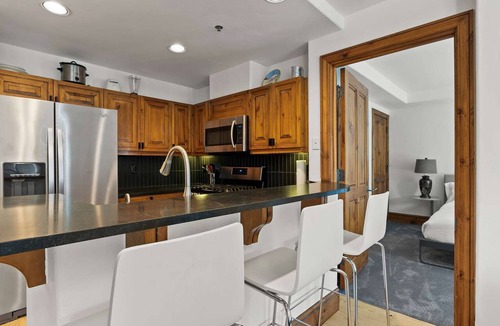 Highlands Townhomes Condo | 3 Bed Condo Beaver Creek Village, Walk to Ski