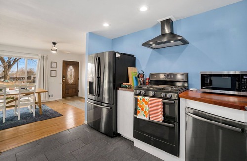 Northglenn House | 3 Bedroom, Ranch style home in Northglenn, family and pet friendly