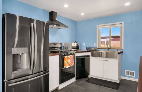 Northglenn House | 3 Bedroom, Ranch style home in Northglenn, family and pet friendly