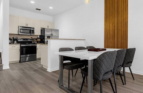 Galilee House | 3 Bedrooms/ 2 Bathrooms Lucaya Village (26-102)