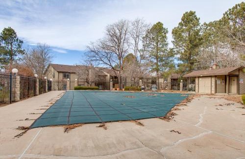 Aurora Highlands House | 3 Mi to Buckley: Convenient Condo in Aurora
