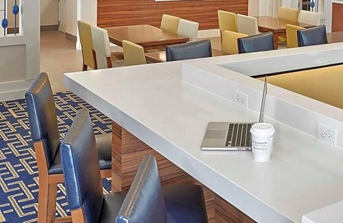East Colorado Springs Hotel | 3-Star Hotel ∙ Sonesta ES Suites Colorado Springs