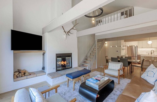 Highland Meadows Ski Chalet | 3BR West Vail duplex with river views, hot tub, fireplace, and deck.