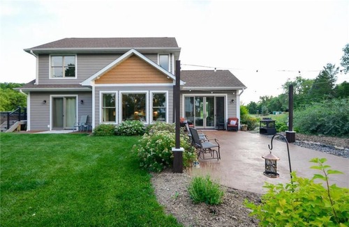 Maple Lake House | 4 BR beach house with Swim Spa, Steam Shower & 42 ft playroom. Sleeps 9