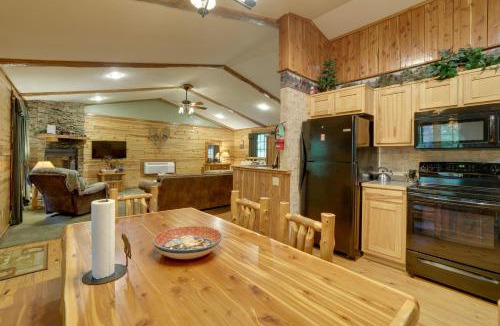 Sylvan Shores House | 4 Mi to Marina: Cozy Log Cabin in Eureka Springs!