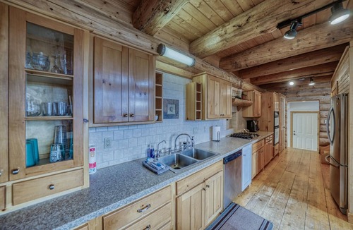 Salida Cabin | 40 Private Acres Dog-Friendly Hot Tub