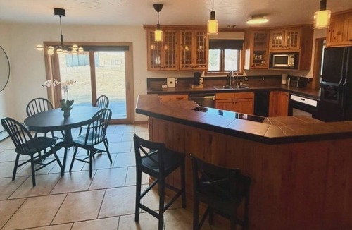Buena Vista House | 43-Acre Working Farm - 5BR, Sleeps 11 - Collegiate Peaks Views - Cheese Creamery