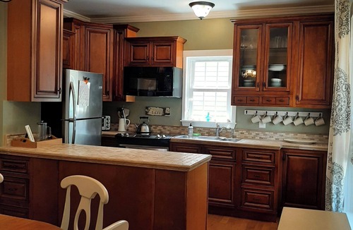 Wakefield-Peacedale Condo | 4BR Wakefield Home Near URI, Beaches & South County Bike Path