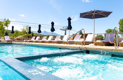 Mountain Village Apartment | 5 Star Hotel - Exclusive Private Residence
