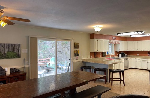 Idaho Springs Cabin | 5BR Mountain Cabin !Treehouse Backs to Forest Near Rafting & Skiing