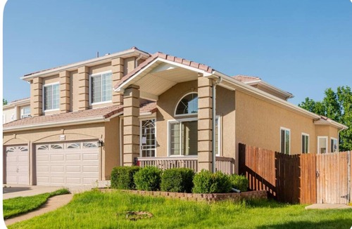 Green Valley Ranch House | 6 bedroom, 4BR, private HOTTUB