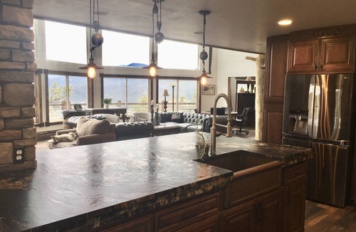 Bailey House | 6 bedroom Mountain Retreat 37 acres, close to HWY 285, borders National Forest