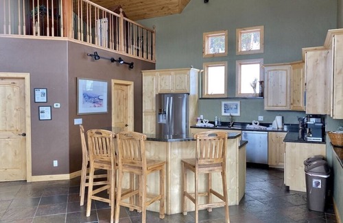 Forest Hills House | 8 bedrooms, amazing views, hot tub, theater, ski shuttle, 1 mile to town!